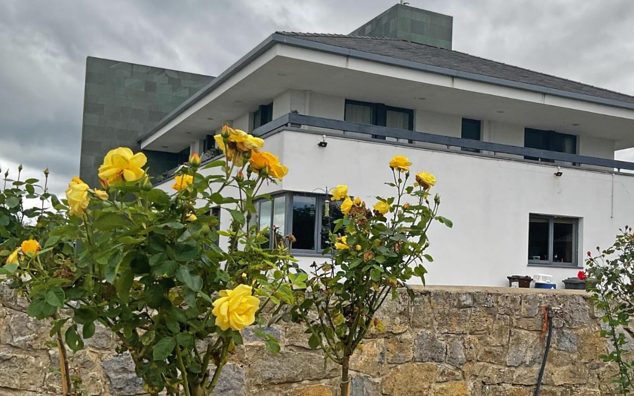 أدير Hazelwood Country House المظهر الخارجي الصورة
